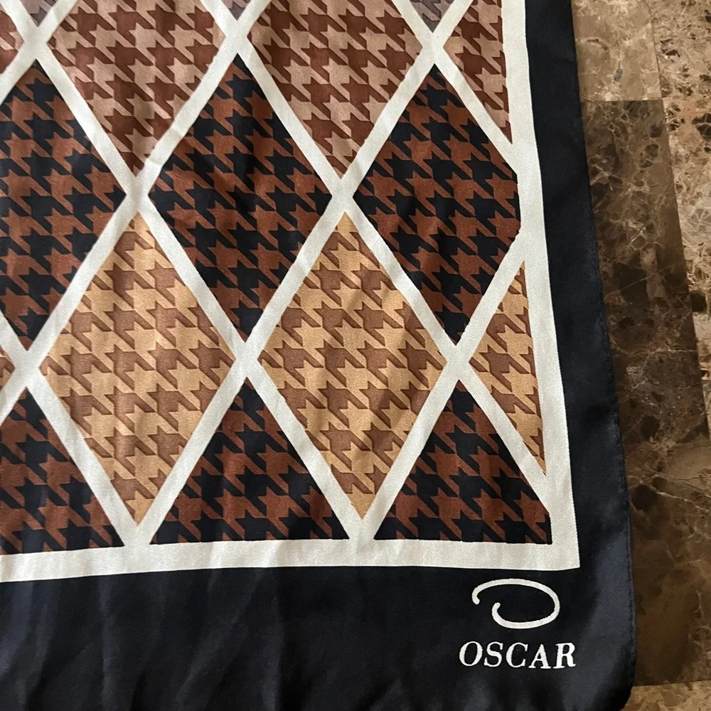 Oscar de la Renta Black, Brown & Tan Geometric Houndstooth Scarf